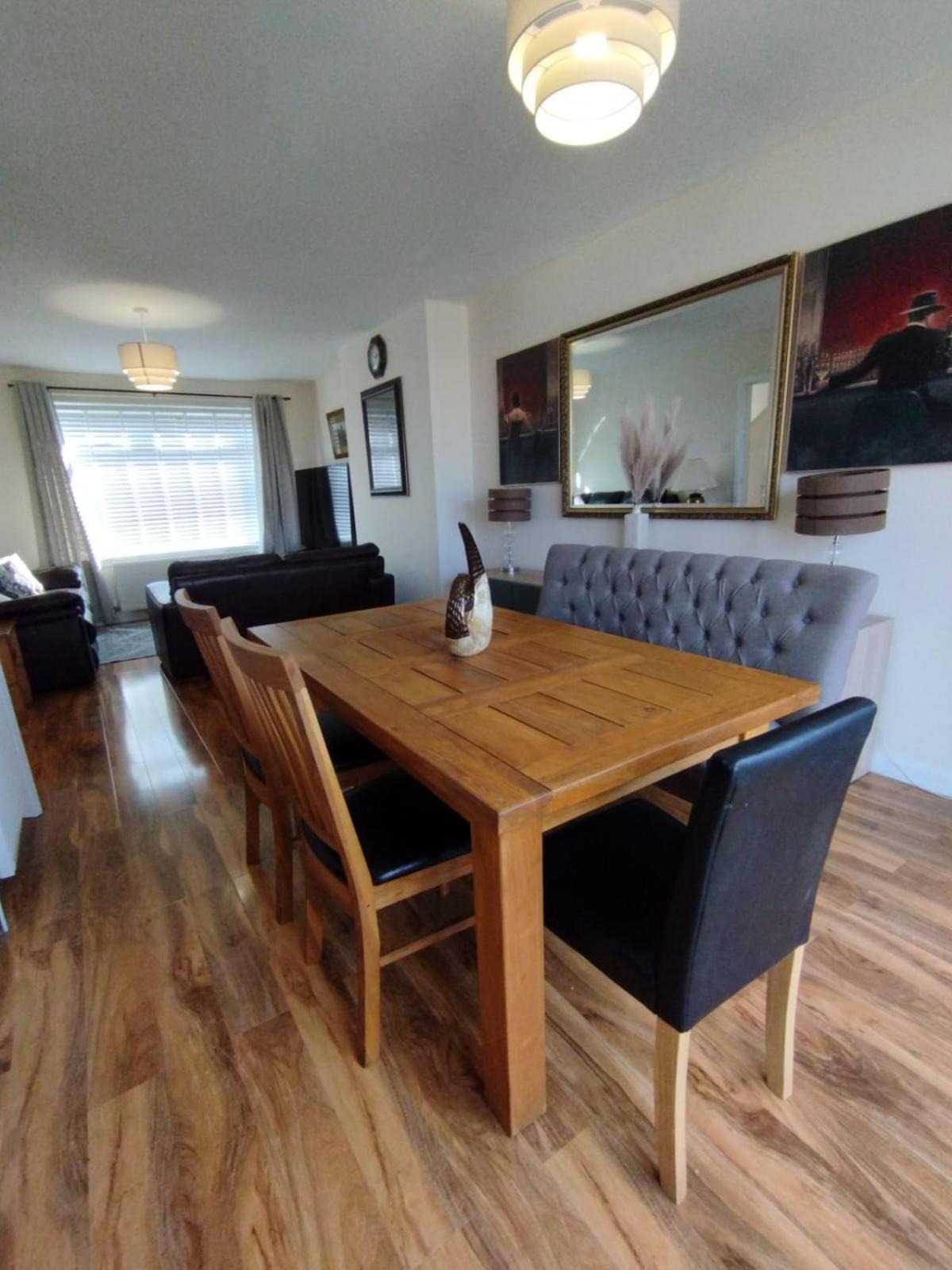 Edinburgh Villa 3 Bed Rooms House In Edinburgh - Private Parking ภายนอก รูปภาพ